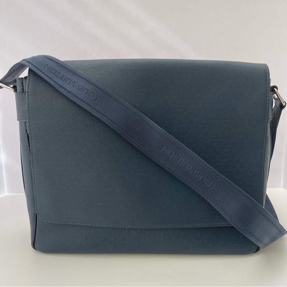 LOUIS VUITTON Louis Vuitton  Blue Taiga Leather Roman  Men's Messenger Bag